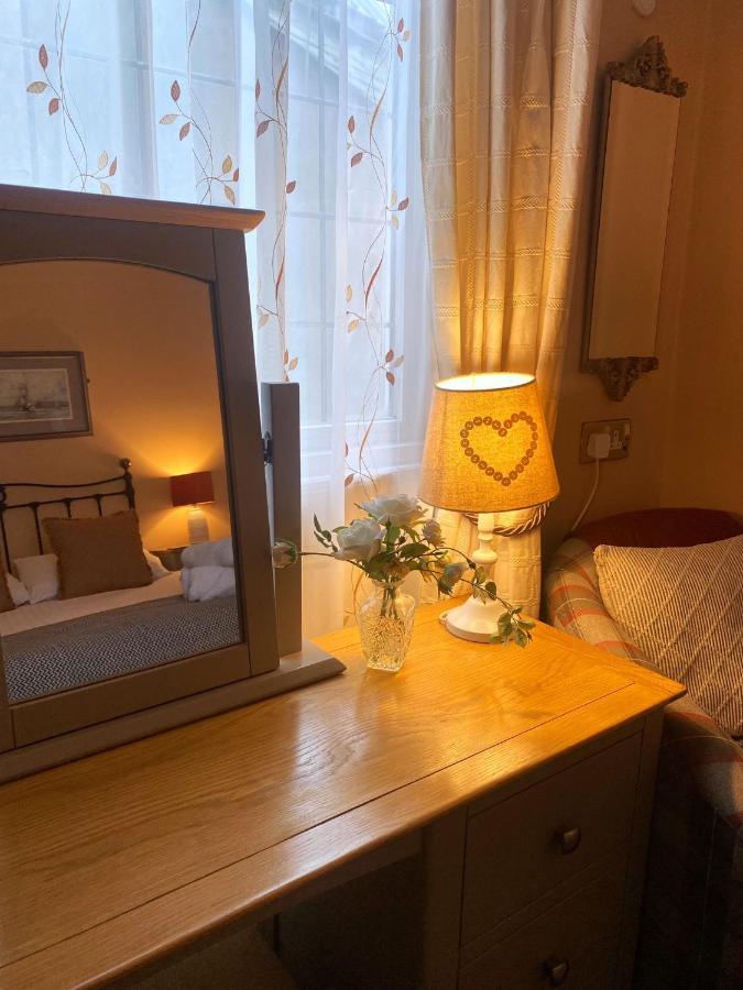 Cobbleview Rooms 휫비 외부 사진