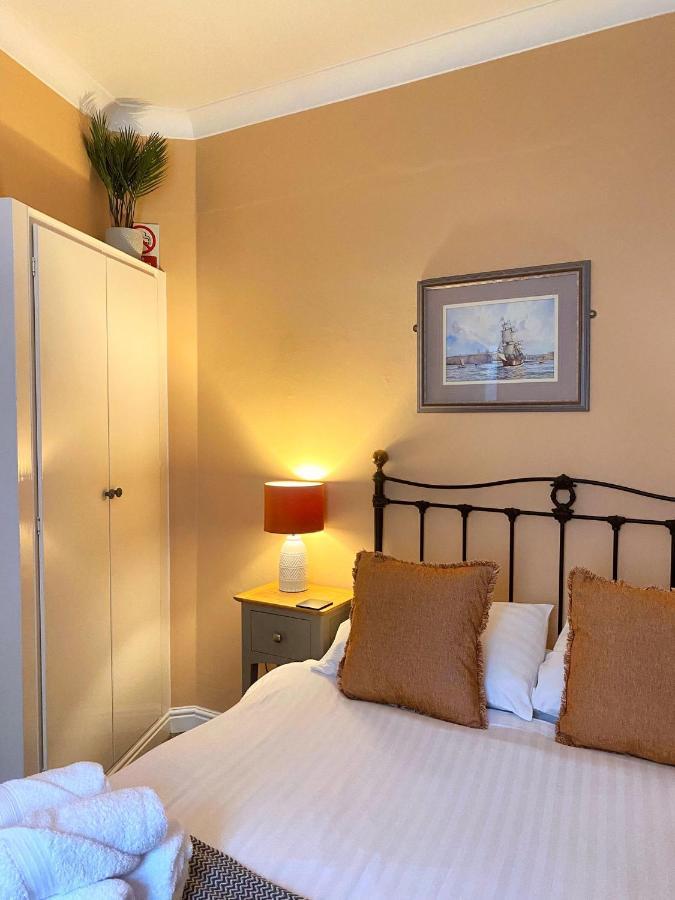 Cobbleview Rooms 휫비 외부 사진